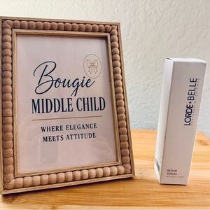Lorde + Belle Repair Serum 🎀
Brand new • sealed • 1.1 oz / 32 mL - Lux Skincare